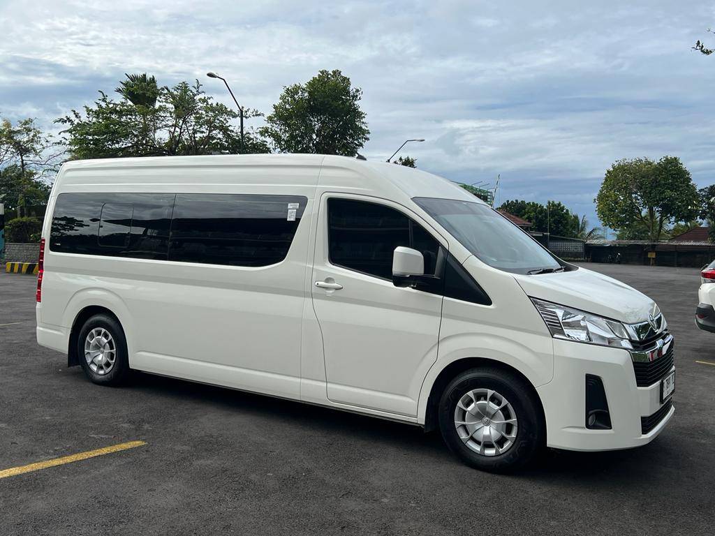 HiAce Premio